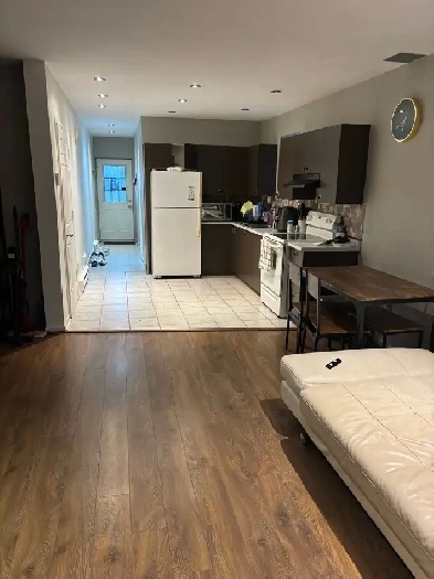 Appartement 3 1/2 (1325$) à Brossard Image# 3