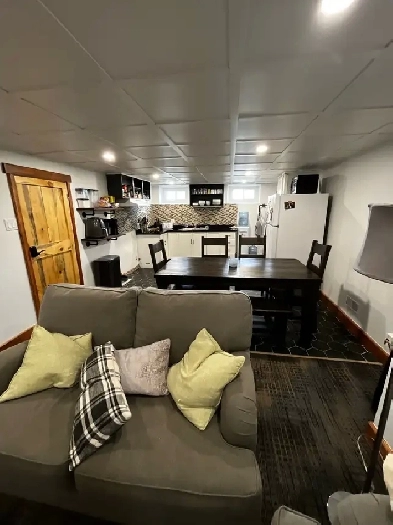 1 Bedroom apartment available end of November Image# 4