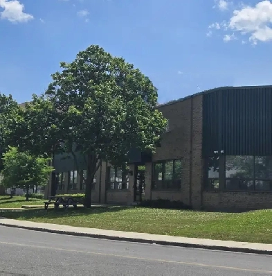 Warehouse for rent in St-Laurent and Dorval Image# 1