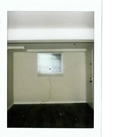 LOWER STUDIO APARTMENT - DOWNTOWN Image# 2