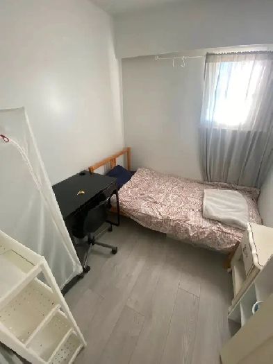 Two mins away from the nearest station/furnished private room Image# 4