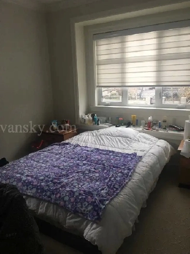Cozy bedroom Marine gateway 10mins (Vancouver) Image# 1