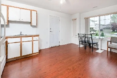 One Bedroom for rent (Ground Level) Image# 1