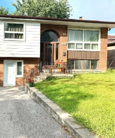 2 walkout bedroom and 2 parking near SQ1 Image# 1