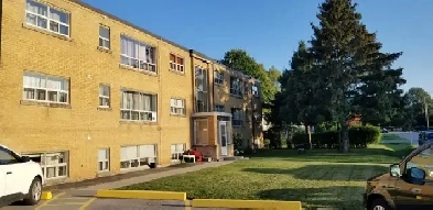 Spacious 2 bedroom in well managed apartment in Beamsville core Image# 5