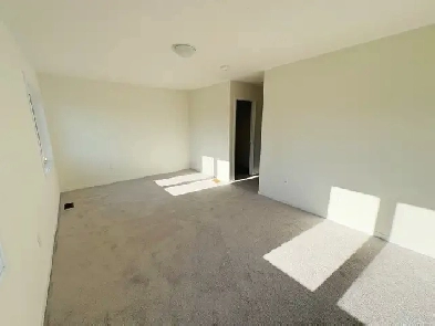 3 Bedroom, 3 Bathroom Townhome Available for Rent Image# 1