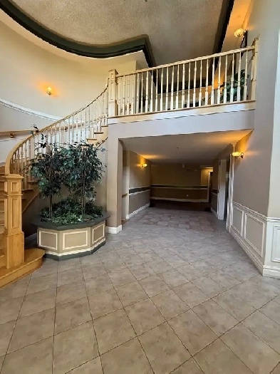 Spacious, 2 Bedroom Unit in the Portland Hills Area Image# 6