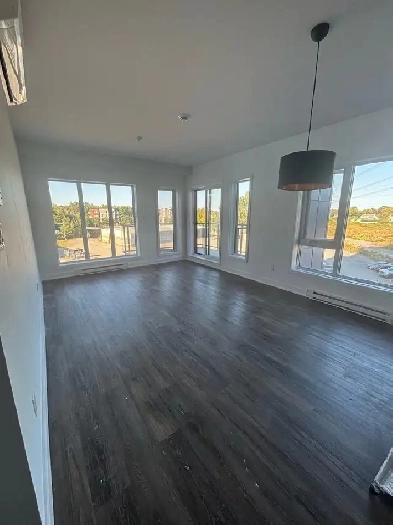 grand condo locatif avec plein davantages Image# 8