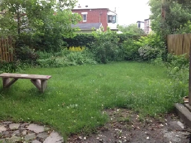 FOUR BEDROOM BUNGALOW - CANAL AREA Image# 1