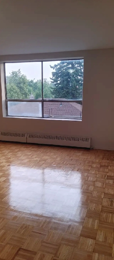 Large Two-Bedroom Unit Near Finch Subway Image# 1