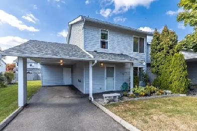 Bright & Spacious 3 Bed   2 Bath End-Unit Townhome for Sale Image# 9