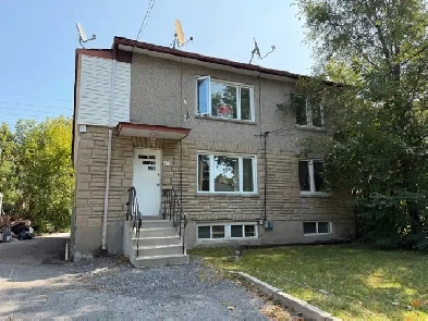 2 Bedrm Apt. in Billings Bridge Image# 1