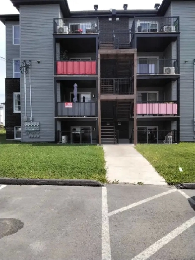 Logement  41/2     1 Mois gratuit     2 Stationnement Inclus Image# 6