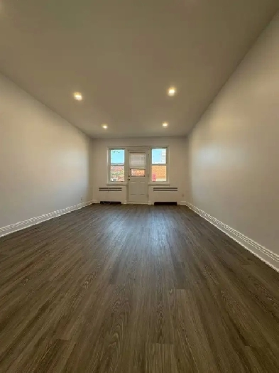 Magnifique, grande 31/2 dans le quartier Cote des Neiges Image# 1