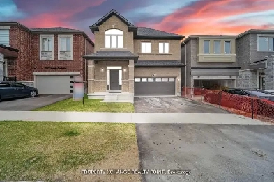 The Ultimate Detached 4 Bedroom Family Home in Pickering Image# 2