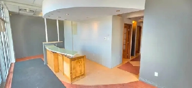 Lumineux 1380 pc - Local commercial à Shannon Image# 1