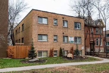 1 Bedroom Sublet-Hargrave St. Image# 2