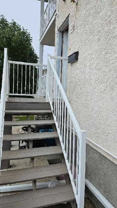 Spacious 2 bedroom condo available October 1 Image# 4