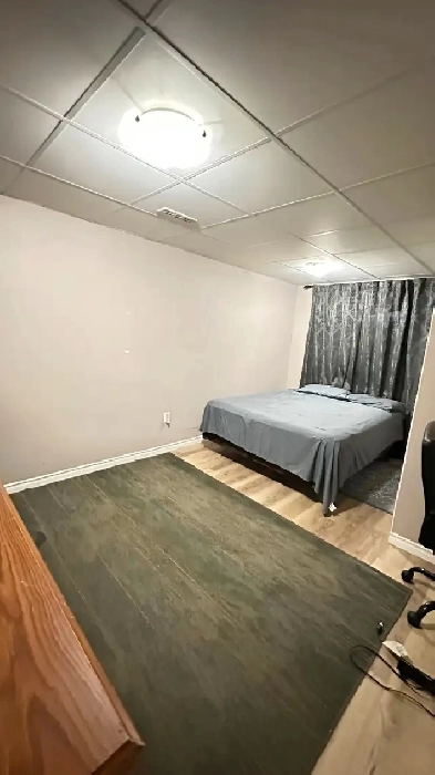 Big Room for Rent- Downtown Image# 4