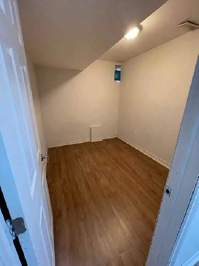 2 Beds 1 Bath - House Basement Unit Image# 6