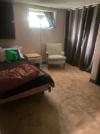 Male guest room $475 monthly  available oct 1st Image# 3