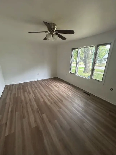 House for rent Grant mall area Image# 1