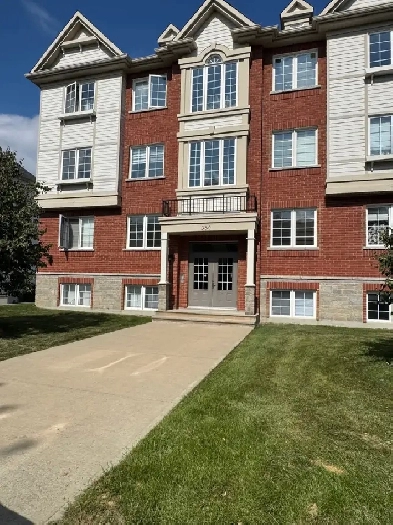 Beautiful Condo 4 1/2 Image# 1