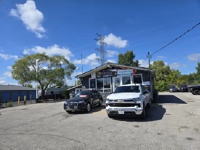 OMVIC Approved Dealership Office Image# 5