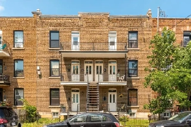 Beau 5.5 au dernier étage sur la 4e Avenue! Image# 1