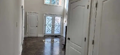 Looking for Roommates ASAP Image# 1