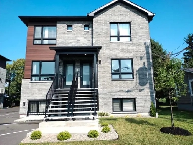 5 1/2 rive sud , ste marie madeleine, style condo , comme neuf Image# 1