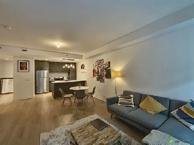 Parfait condo 1 cac avec balcon! Garage! Image# 1