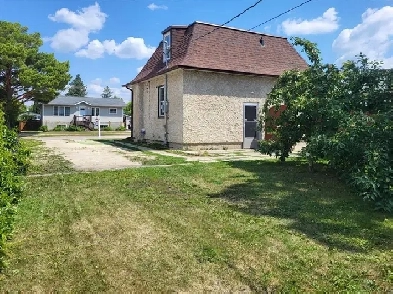 House for rent in Selkirk Image# 1