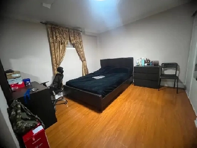 Room for rent on Finch & Victoria park/ Pharmacy Ave(FEMALE ONLY