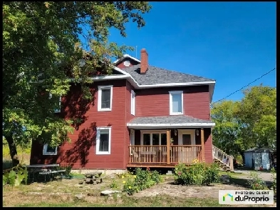 Belle grande maison sur grand terrain à Hemmingford Image# 1