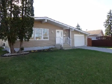 Main Floor of Bungalow House for Rent Image# 1