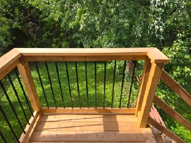 STUDENTS! Room in 3-bedroom unit on MEADOWLANDS DR. - Water incl Image# 1