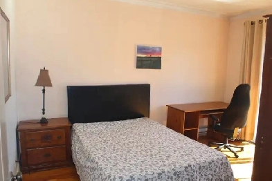 touts inclus, metro pie IX, 3 coloc. Image# 1