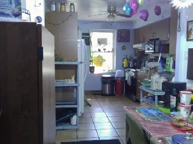 Chambre Climatisé bien éclairée, a loué Image# 1