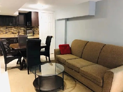 Walkout 2 bedrooms basement, 2 parkings, Fully Furnished Image# 1