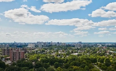 515 St Laurent 2  Bedroom Furnished  Corner Million Dollar Views Image# 1