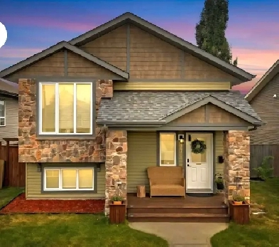 2012 Single Family House in Blackfalds Image# 5