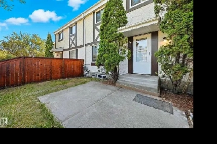 FULLY RENOVATED Westend 4 bed townhouse - 118 PRIMROSE GARDENS Image# 5