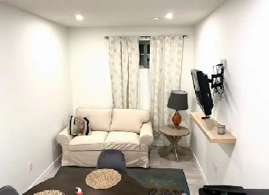 BEAUTIFUL BACHELORETTE 1Bdm APARTMENT Image# 1