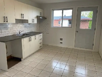 Logement 4-1/2 à louer, RÉNOVÉ Image# 7