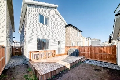 725 Berg Loop, Leduc AB Image# 12