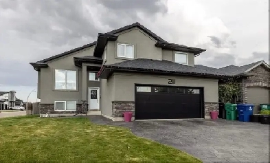 HOME FOR SALE 211 Sauer Crescent - 4 BED/3 BATH Image# 10