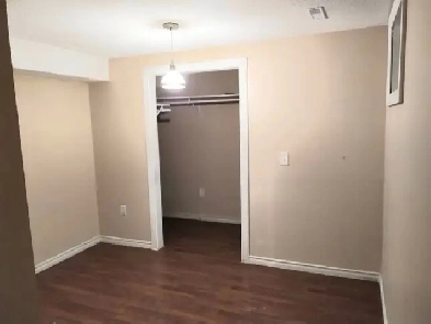 Room for Rent in ANCASTER  at Golf links road  & Meadowlands Image# 1