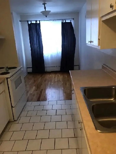 3 1/2 à louer - Cession de bail Image# 1