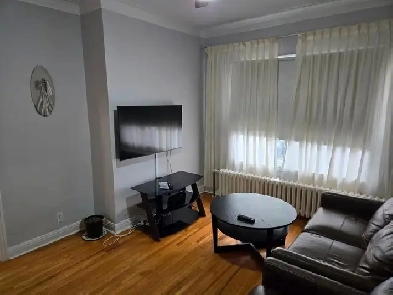 Grande propriété pour court séjour  Big place for short rental Image# 5